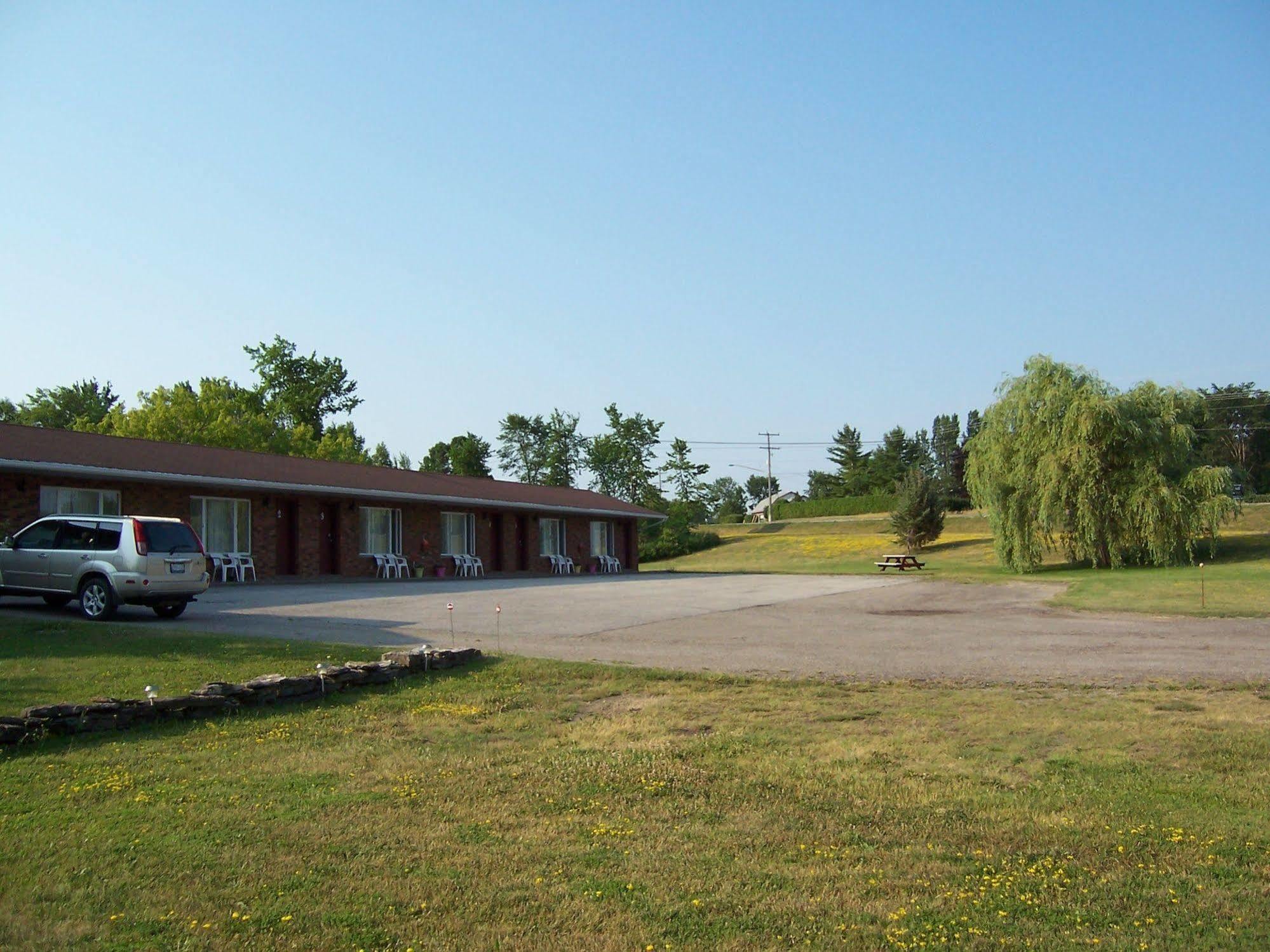 Wayside Motel Manitoulin Manitowaning Eksteriør bilde